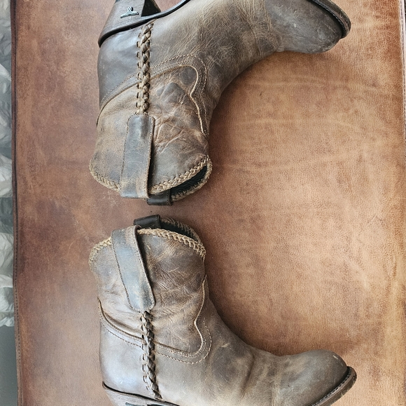 Women Western Lane Plain Jane Bootie, Size 8.5, Brown Leather - Picture 3 of 10